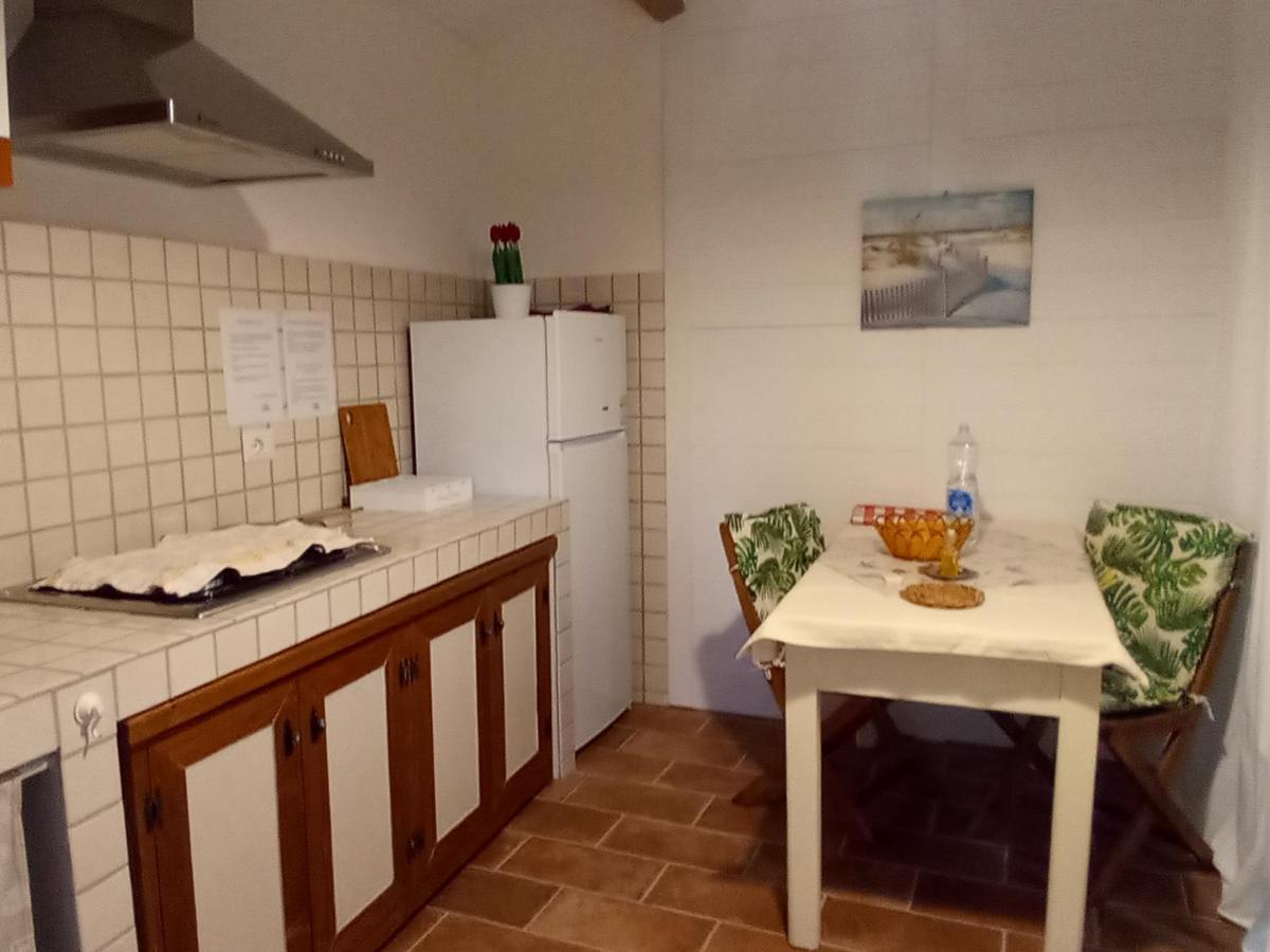 Domus Antiga Appartamenti San Giovanni Suergiu Bagian luar foto