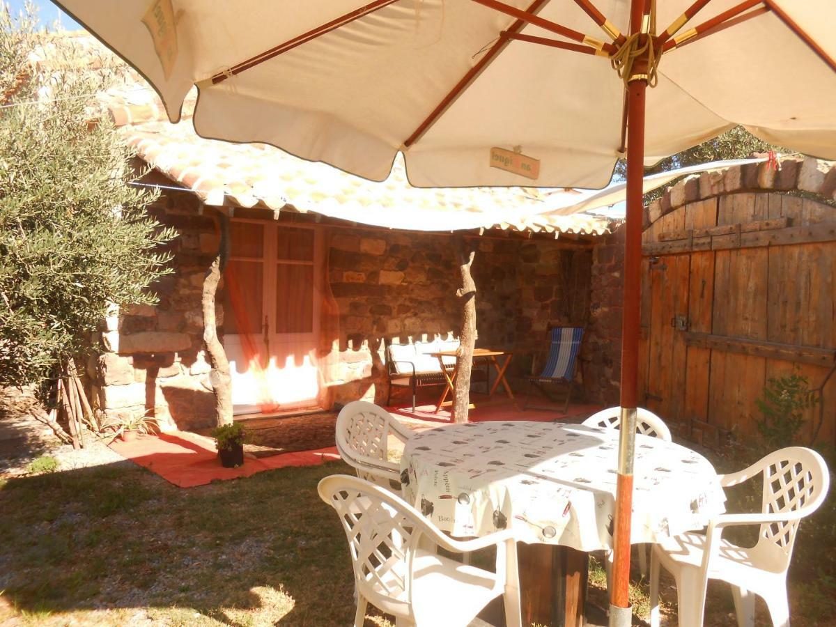 Domus Antiga Appartamenti San Giovanni Suergiu Bagian luar foto